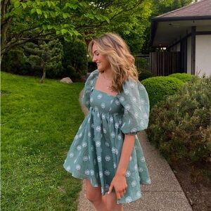 NWT Storia Mint Green Daisy Appliqué Puff-Sleeve Floral Mini Dress